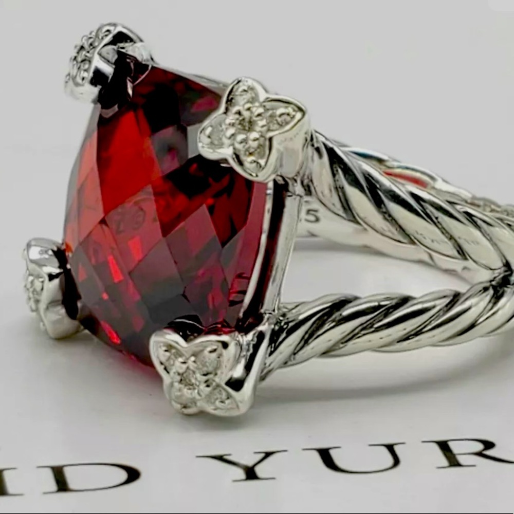 Auth David Yurman cushion on point 20mm garnet & Diamond ring w/ dy pouch sz 7!